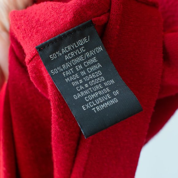 Thin vneck sweater size medium - Picture 10 of 10